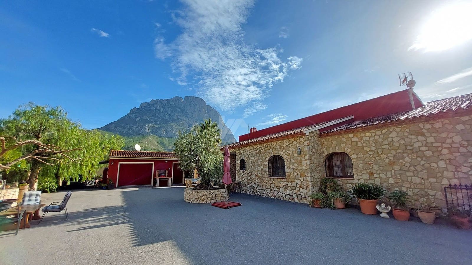 3 soveværelse Finca/Landehus til salg i Finestrat med swimmingpool garage - € 849.000 (Ref: 10014274)