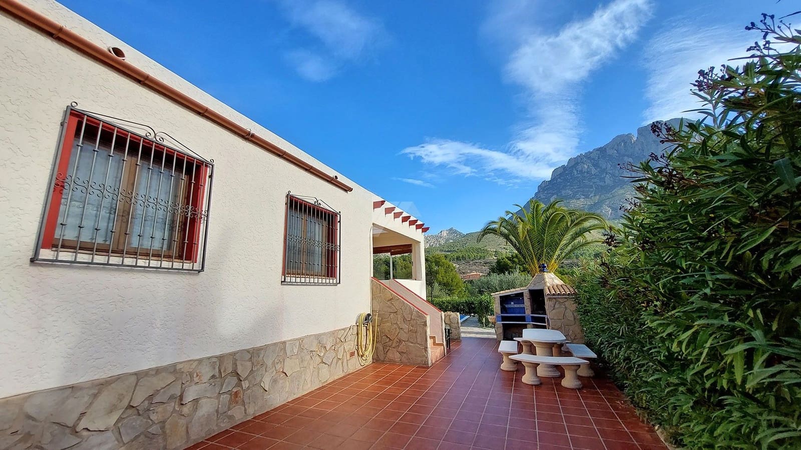 3 soveværelse Finca/Landehus til salg i Finestrat med swimmingpool garage - € 849.000 (Ref: 10014274)