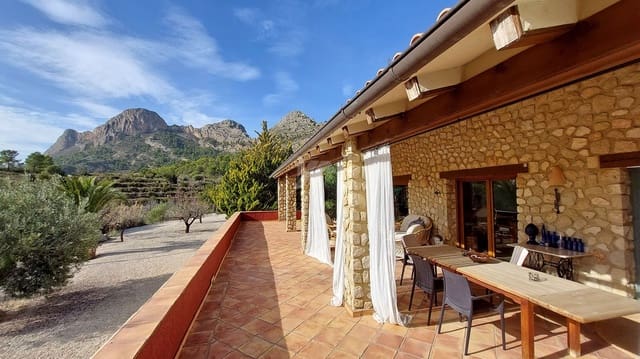 3 soveværelse Finca/Landehus til salg i Finestrat Pueblo, Finestrat med swimmingpool garage - € 849.000 (Ref: 10014274)