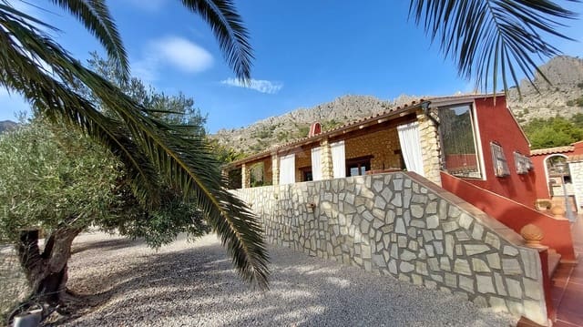 3 soveværelse Finca/Landehus til salg i Finestrat Pueblo, Finestrat med swimmingpool garage - € 849.000 (Ref: 10014274)