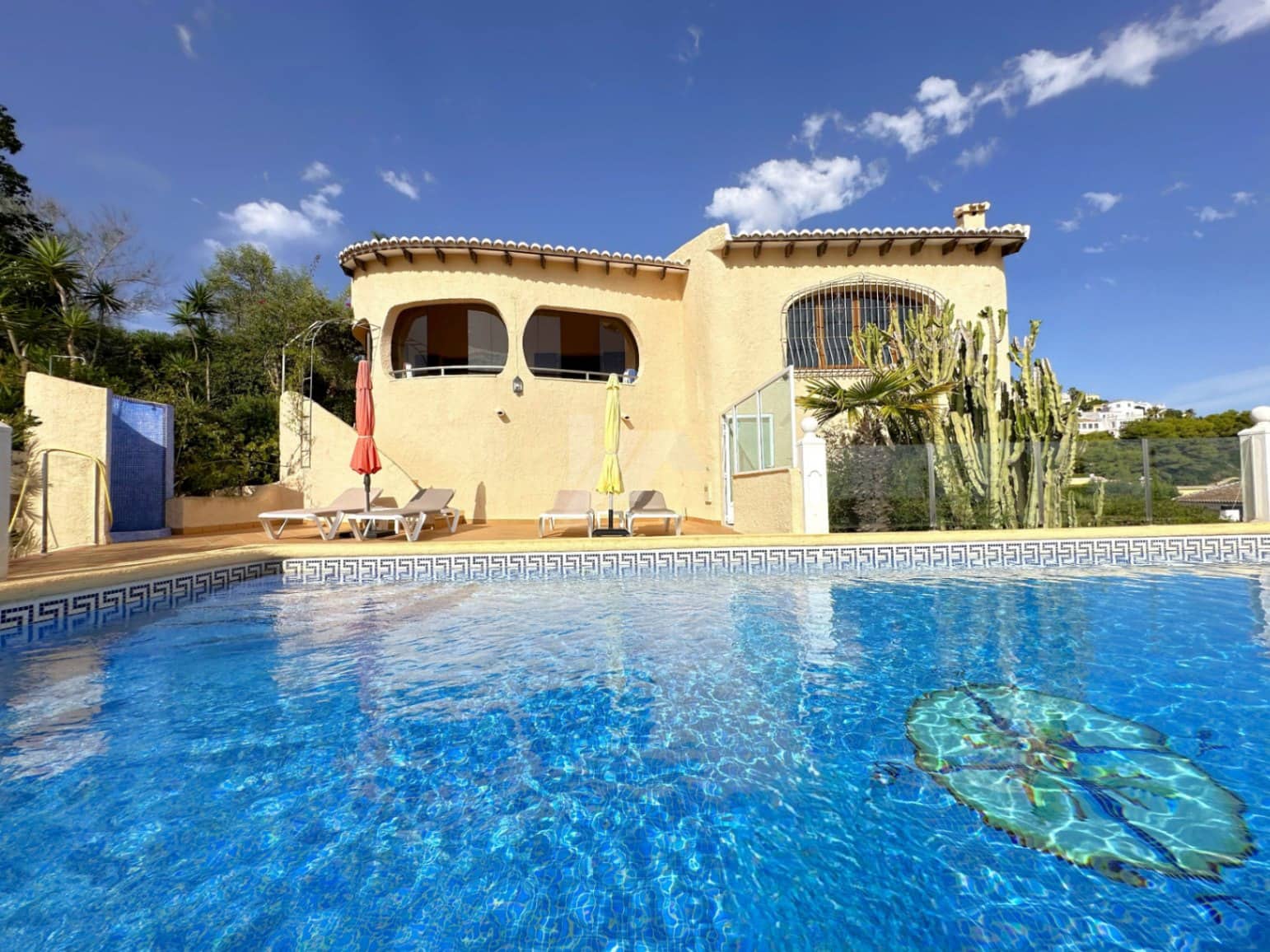 3 sovrum Villa till salu i Cumbre del Sol med pool garage - 720 000 € (Ref: 10035648)