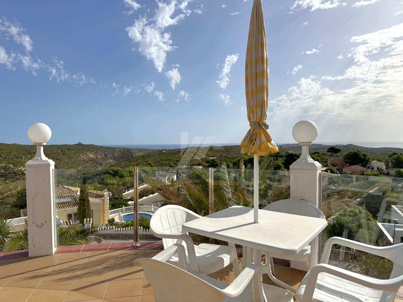 3 sovrum Villa till salu i Cumbre del Sol med pool garage - 720 000 € (Ref: 10035648)