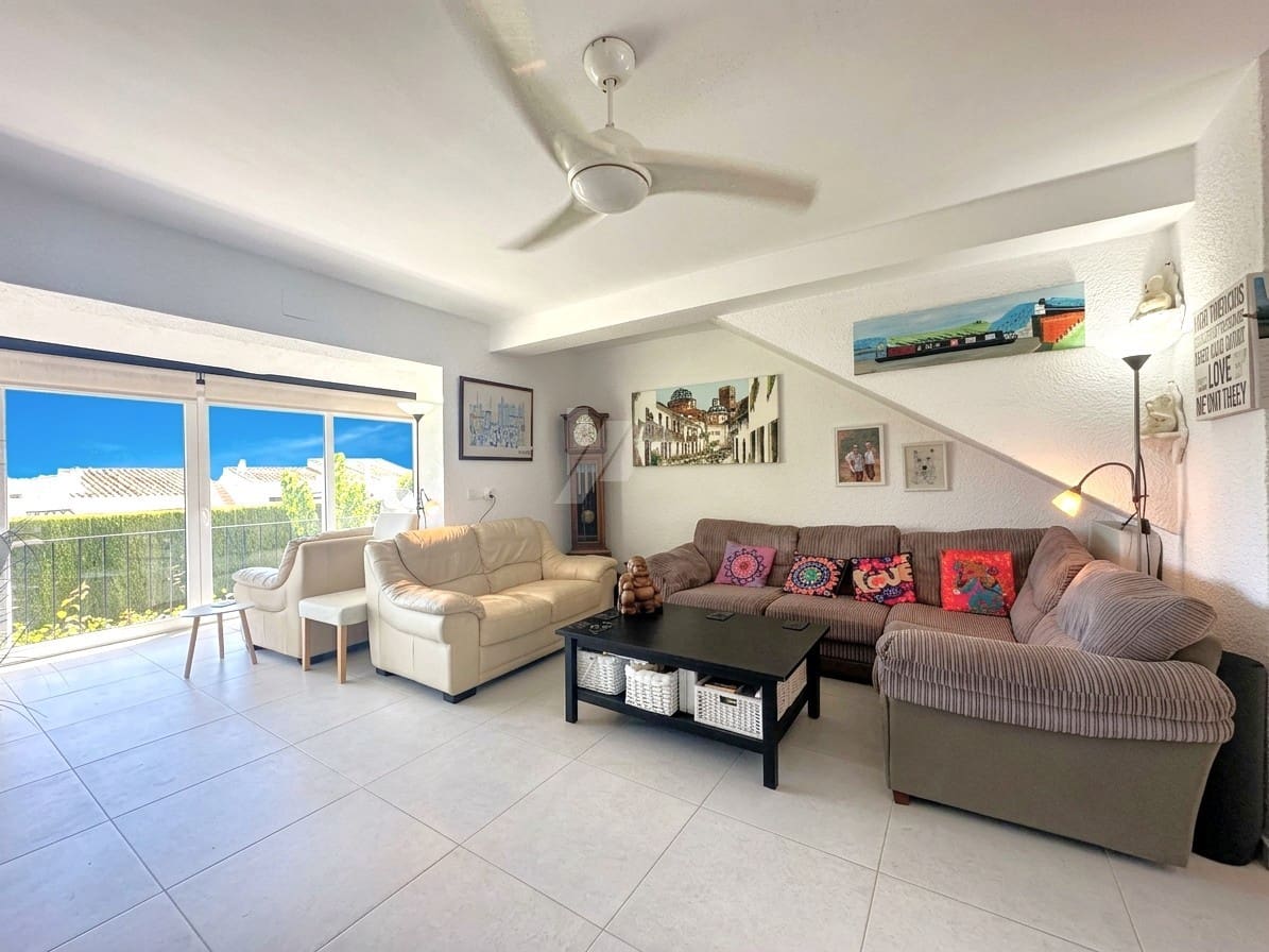 3 quarto Moradia Geminada para venda em Moraira com piscina garagem - 499 000 € (Ref: 10082016)