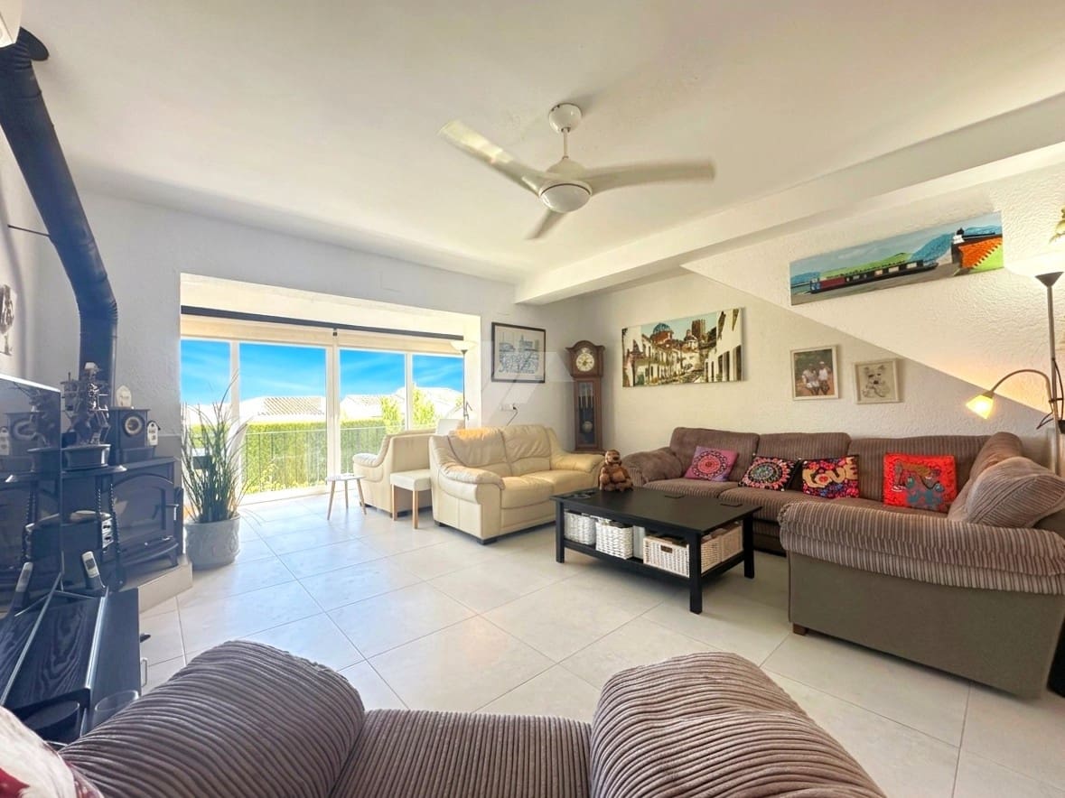 3 quarto Moradia Geminada para venda em Moraira com piscina garagem - 499 000 € (Ref: 10082016)