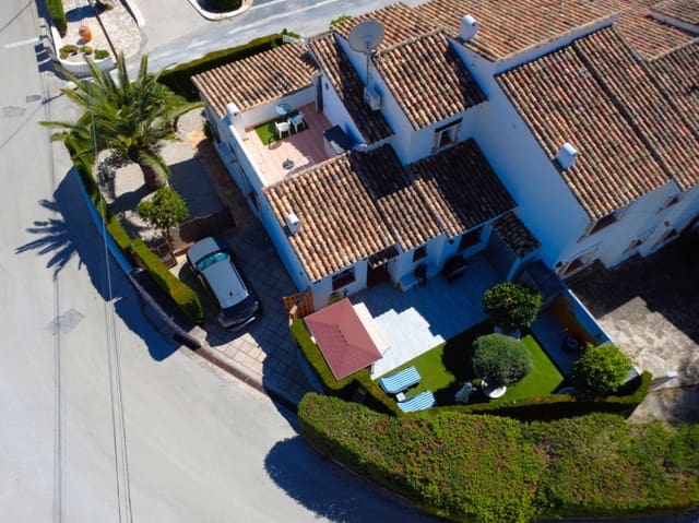 3 quarto Moradia Geminada para venda em Pinar del Advocat - Cometa, Teulada-Moraira com piscina garagem - 499 000 € (Ref: 10082016)