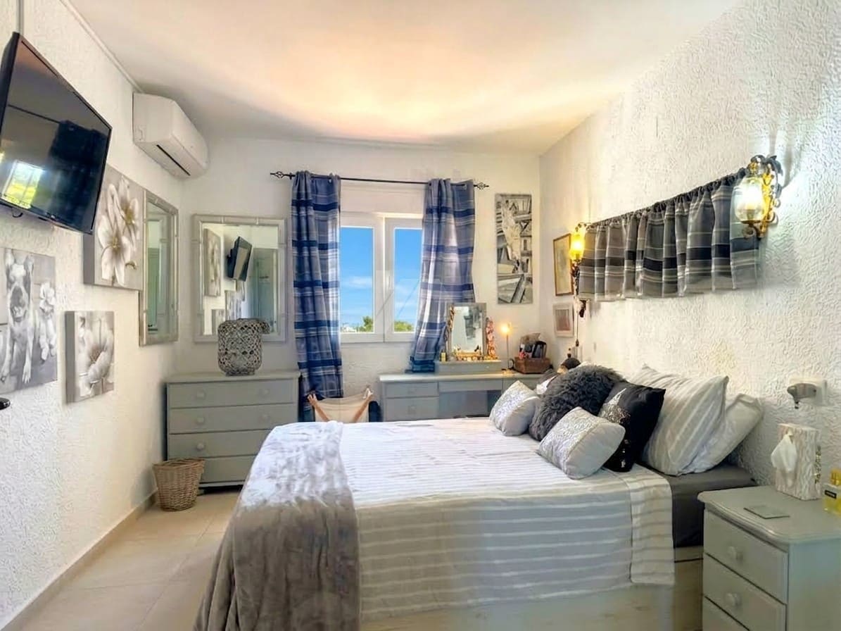 3 quarto Moradia Geminada para venda em Moraira com piscina garagem - 499 000 € (Ref: 10082016)