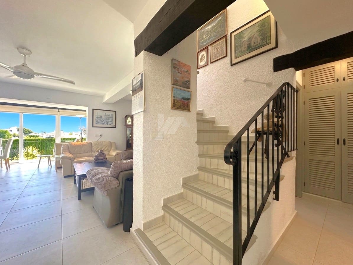 3 quarto Moradia Geminada para venda em Moraira com piscina garagem - 499 000 € (Ref: 10082016)