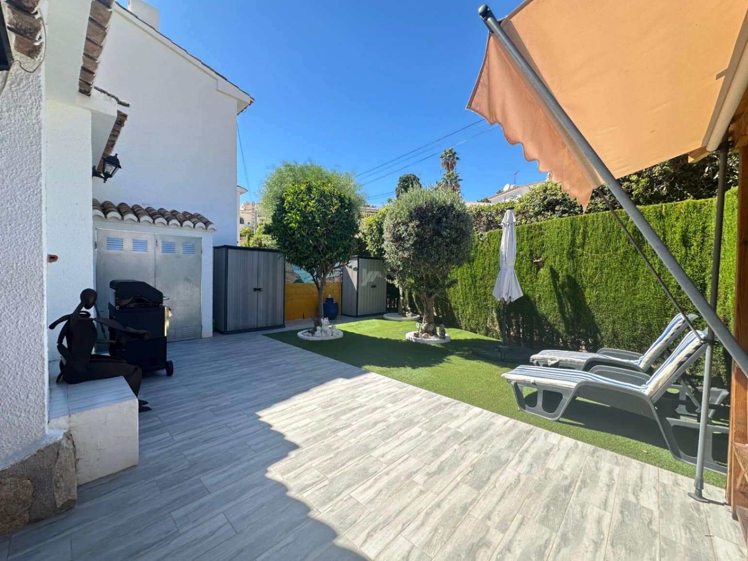 3 quarto Moradia Geminada para venda em Moraira com piscina garagem - 499 000 € (Ref: 10082016)