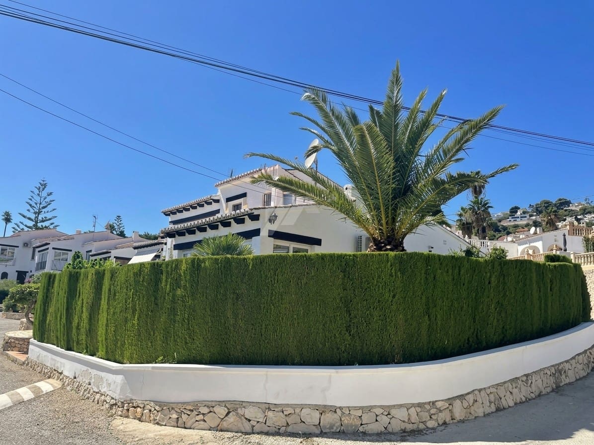 3 quarto Moradia Geminada para venda em Moraira com piscina garagem - 499 000 € (Ref: 10082016)