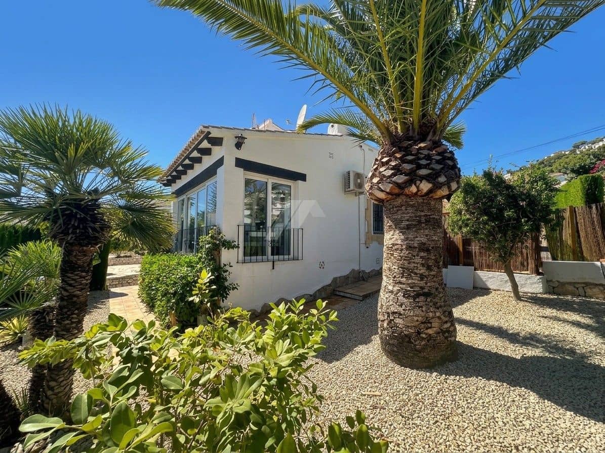 3 quarto Moradia Geminada para venda em Moraira com piscina garagem - 499 000 € (Ref: 10082016)