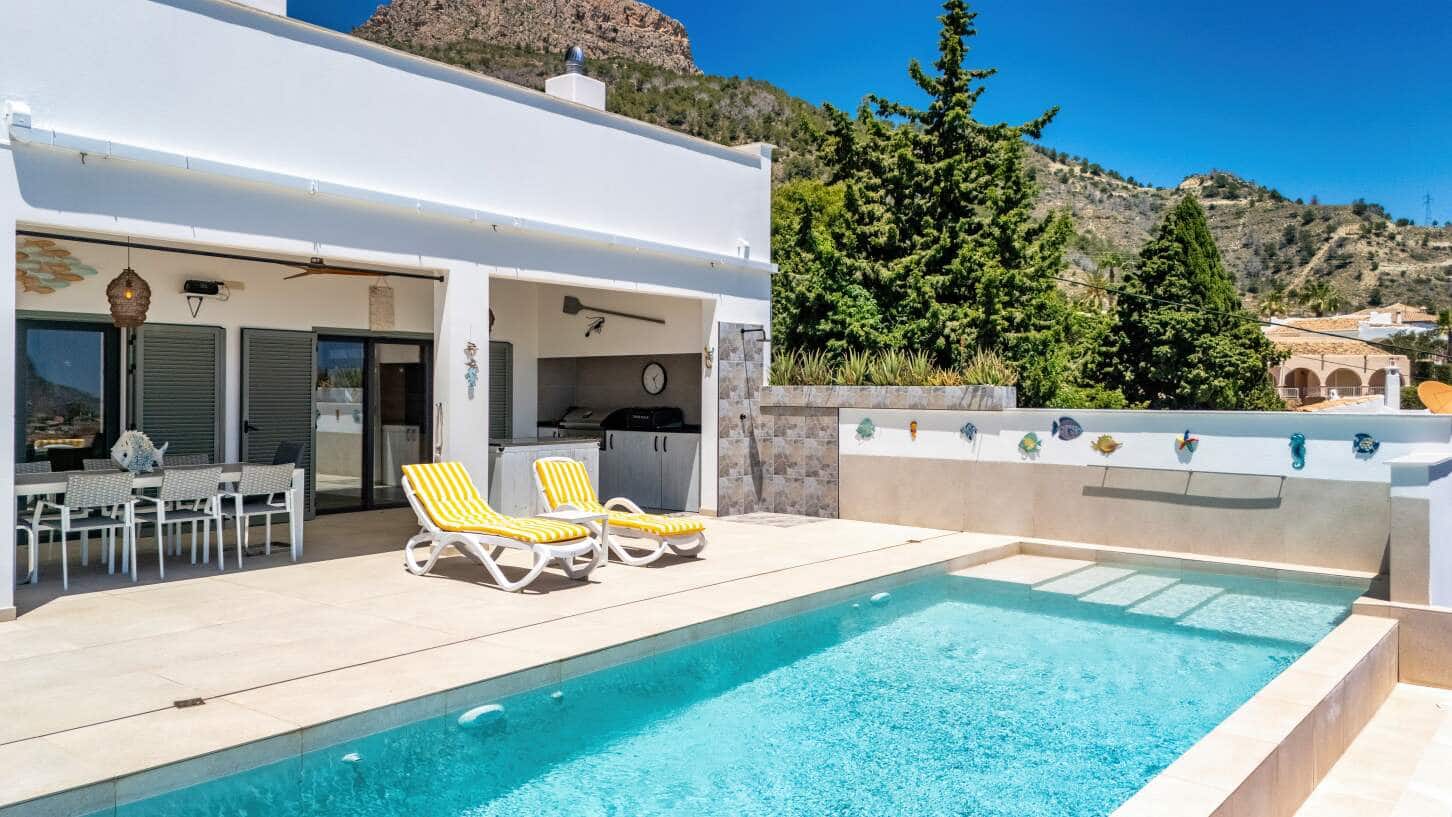 4 makuuhuone Huvila myytävänä paikassa Calpe / Calp mukana uima-altaan 
autotalli - 1 495 000 € (Ref: 10086794)