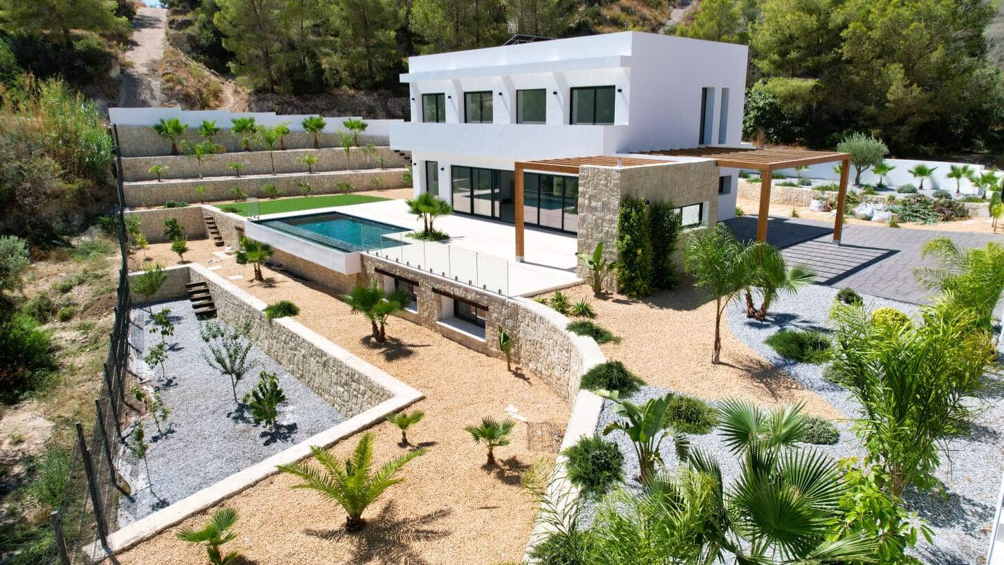 4 makuuhuone Huvila myytävänä paikassa Benissa mukana uima-altaan 
autotalli - 1 700 000 € (Ref: 10086795)
