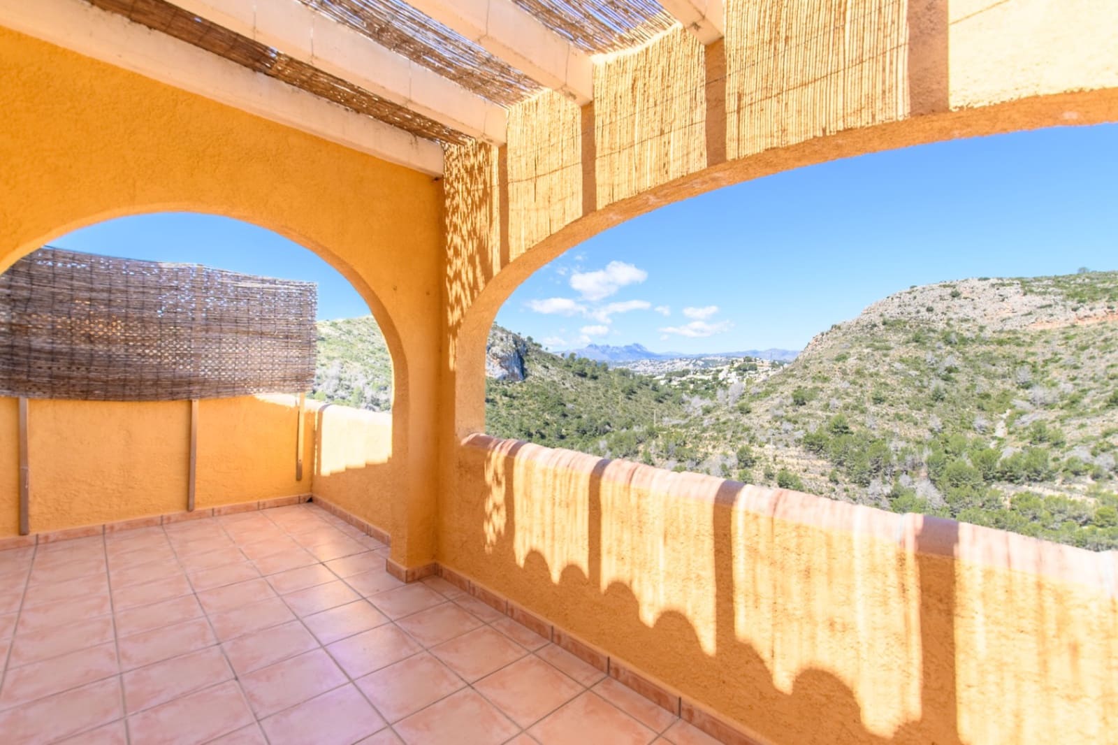 2 soverom Leilighet til salgs i Cumbre del Sol med svømmebasseng garasje - € 220 000 (Ref: 10086797)