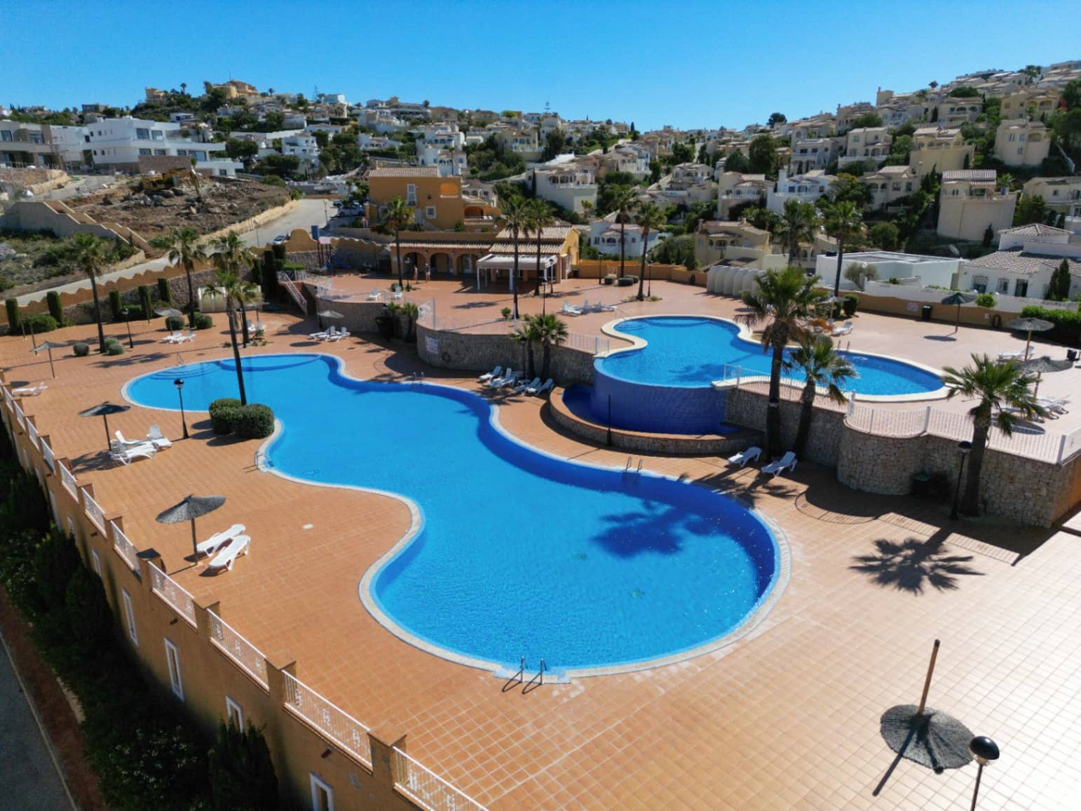 2 soverom Leilighet til salgs i Cumbre del Sol med svømmebasseng garasje - € 220 000 (Ref: 10086797)