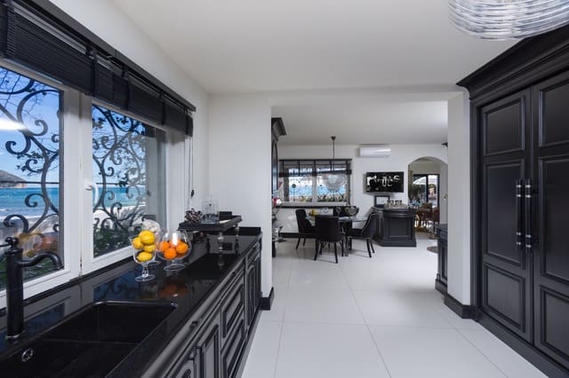 5 sypialnia Willa na sprzedaż w Moraira, Teulada-Moraira z basenem garażem - 5 800 000 € (Ref: 10086805)