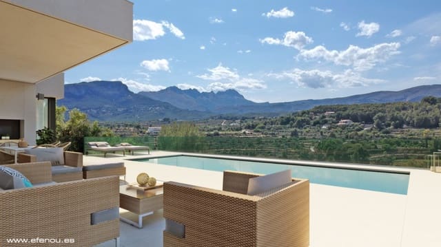 3 soverom Villa til salgs i Calpe / Calp med svømmebasseng garasje - € 1 135 000 (Ref: 10086807)
