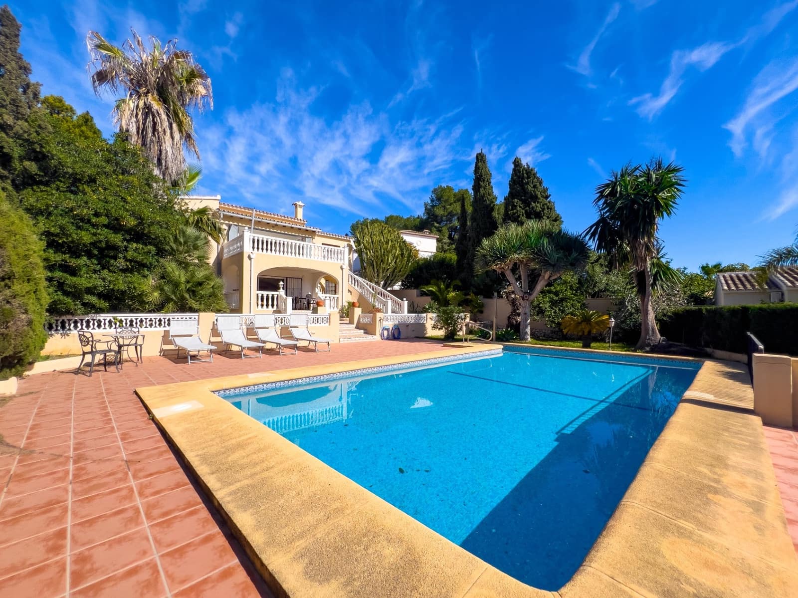 Chalet de 2 habitaciones en Moraira en venta con piscina garaje - 1.425.000 € (Ref: 10086814)