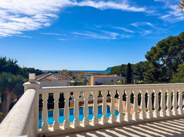 2 sypialnia Willa na sprzedaż w Moraira, Teulada-Moraira z basenem garażem - 1 425 000 € (Ref: 10086814)
