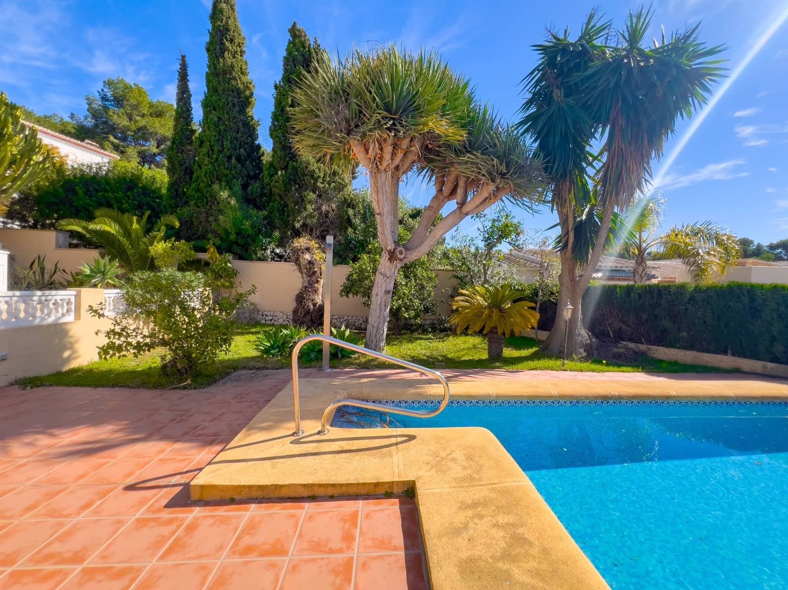 Chalet de 2 habitaciones en Moraira en venta con piscina garaje - 1.425.000 € (Ref: 10086814)