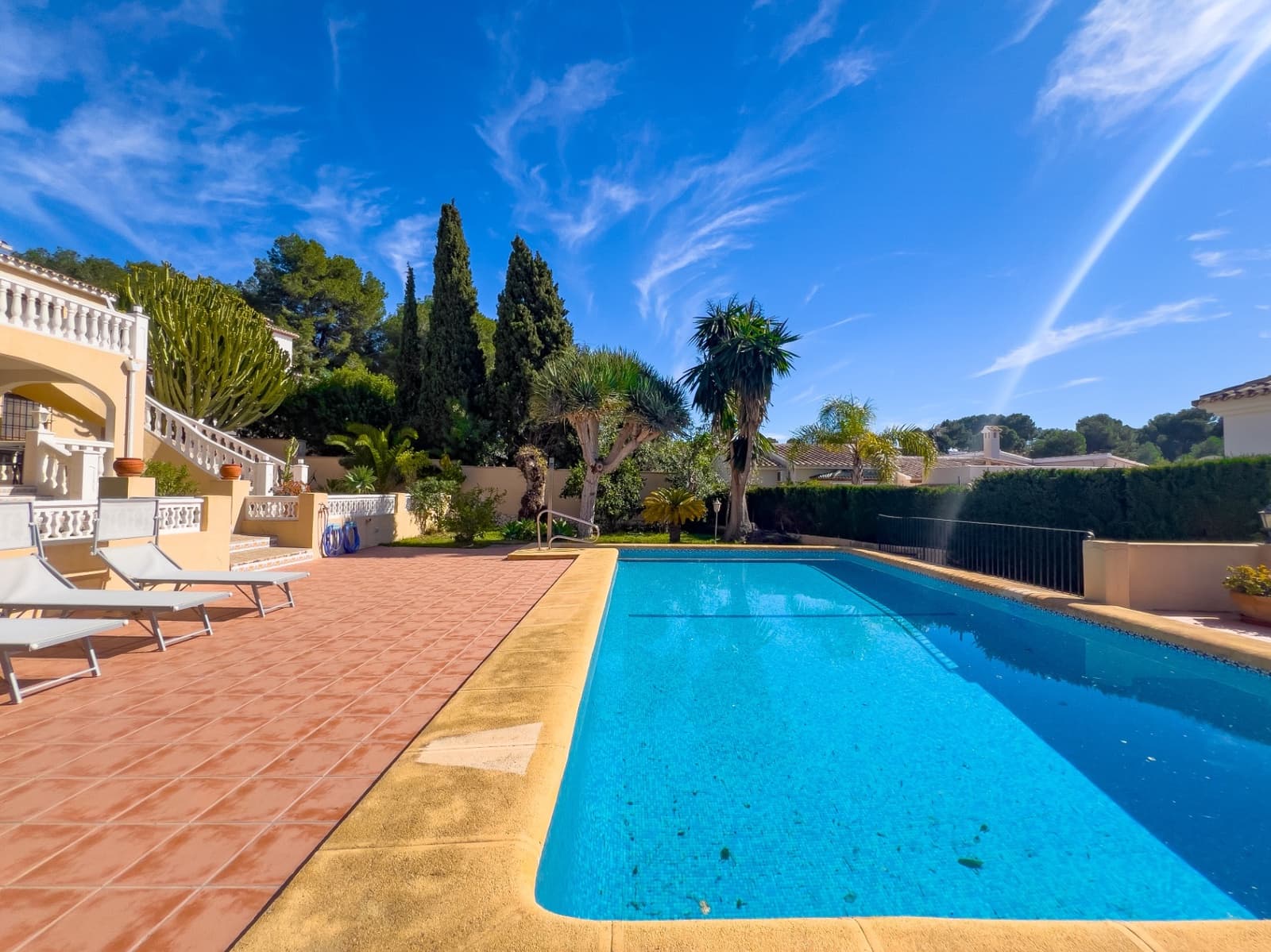 Chalet de 2 habitaciones en Moraira en venta con piscina garaje - 1.425.000 € (Ref: 10086814)