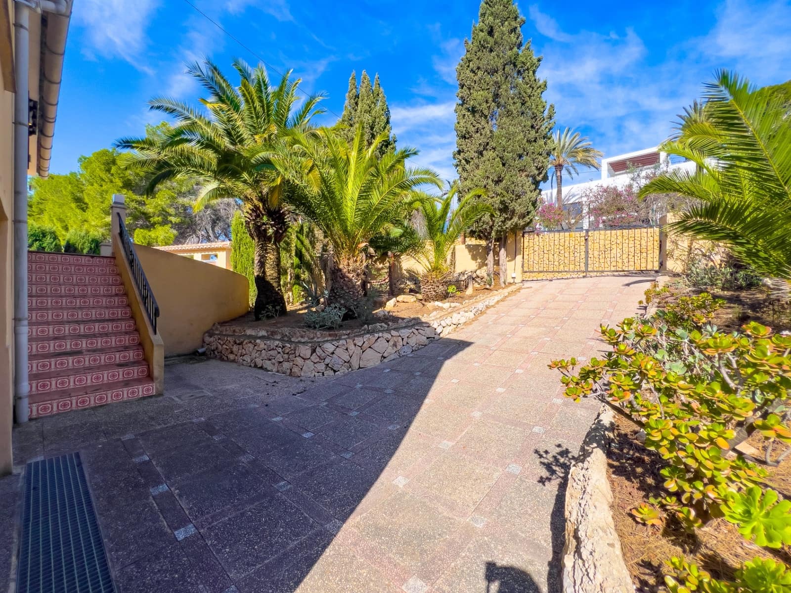 Chalet de 2 habitaciones en Moraira en venta con piscina garaje - 1.425.000 € (Ref: 10086814)