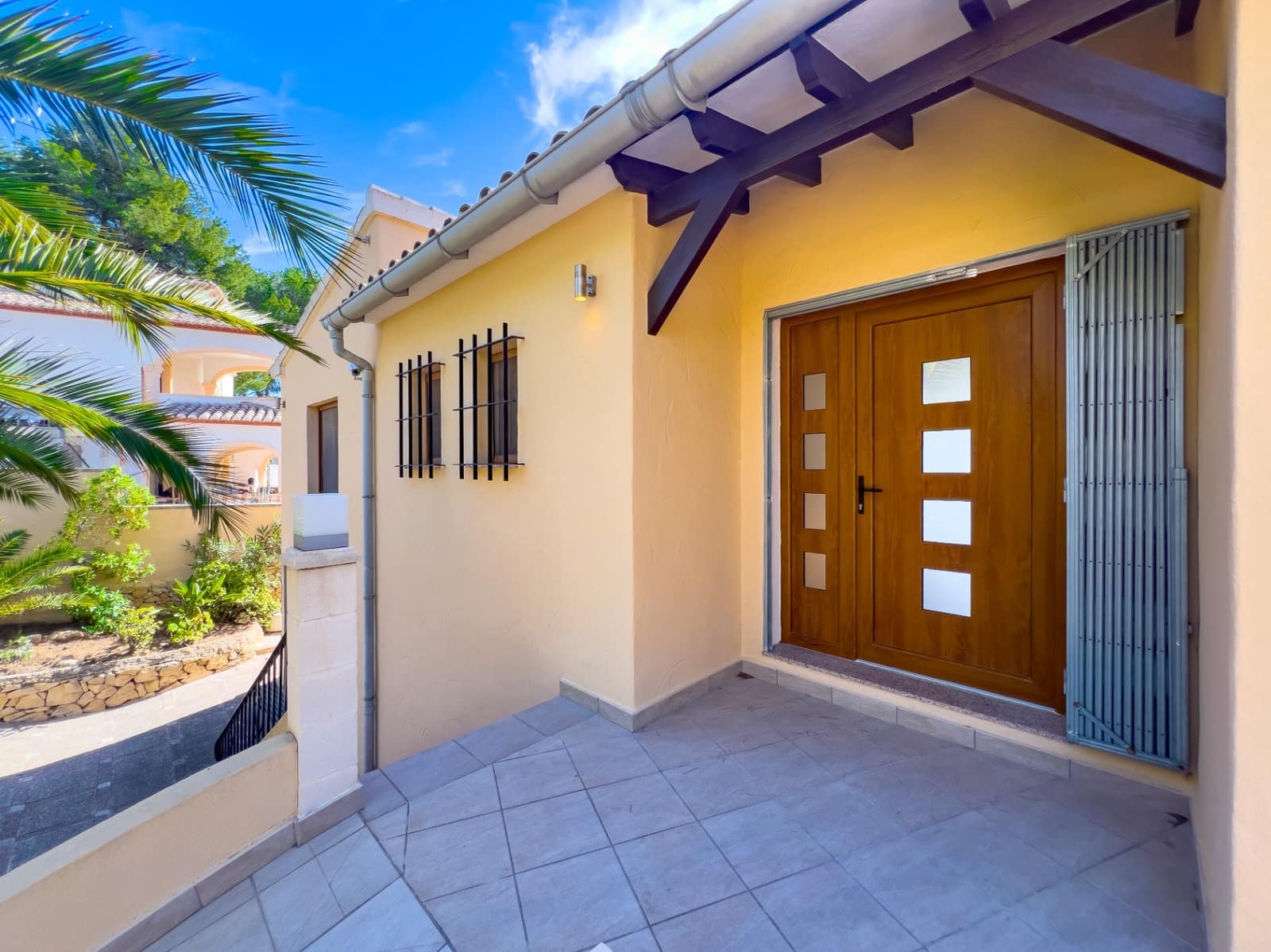 Chalet de 2 habitaciones en Moraira en venta con piscina garaje - 1.425.000 € (Ref: 10086814)