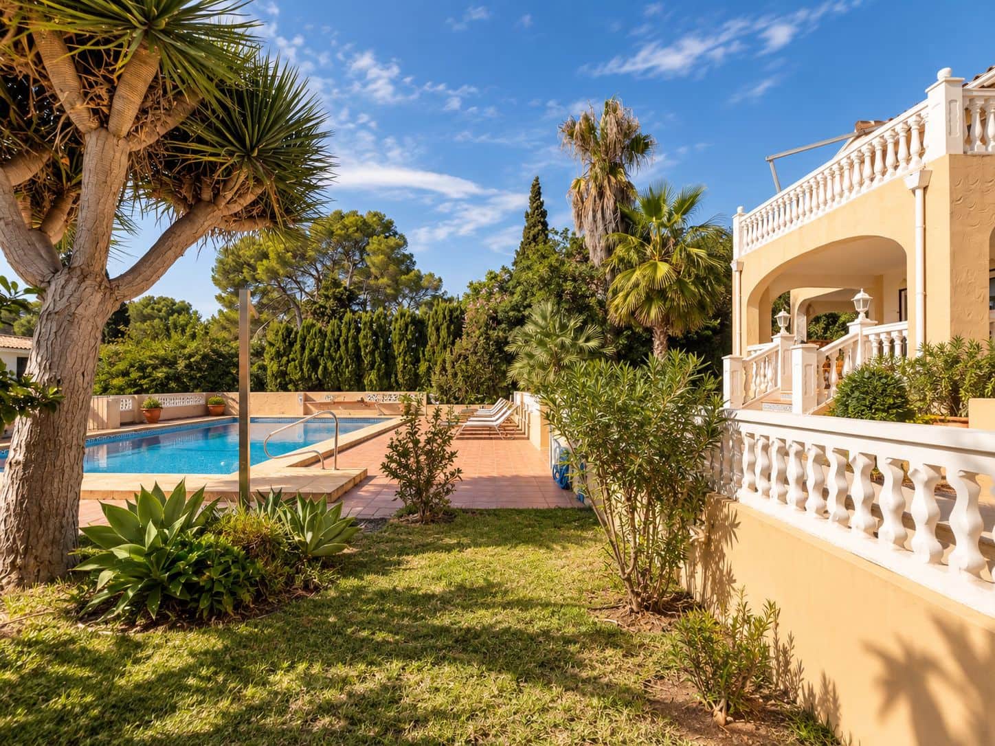 2 bedroom Villa for sale in Moraira with pool garage - € 1,425,000 (Ref: 10086814)