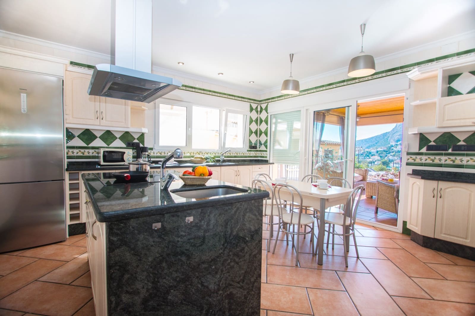 5 Zimmer Villa zu verkaufen in Calpe / Calp mit Pool - 1.900.000 € (Ref: 10086816)