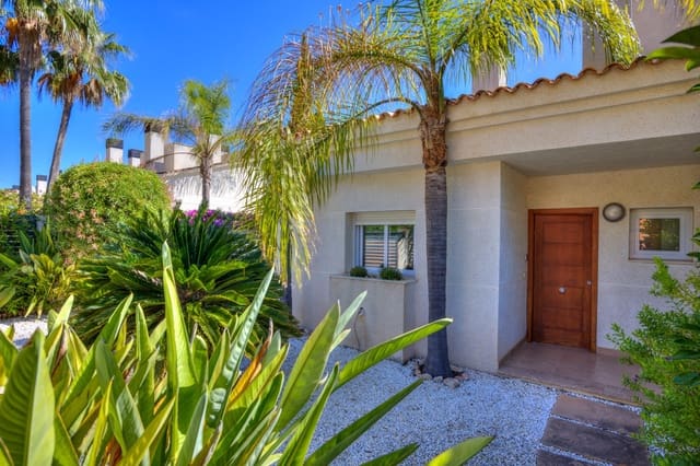 3 soverom Villa til salgs i Moraira, Teulada-Moraira med svømmebasseng - € 450 000 (Ref: 10086817)