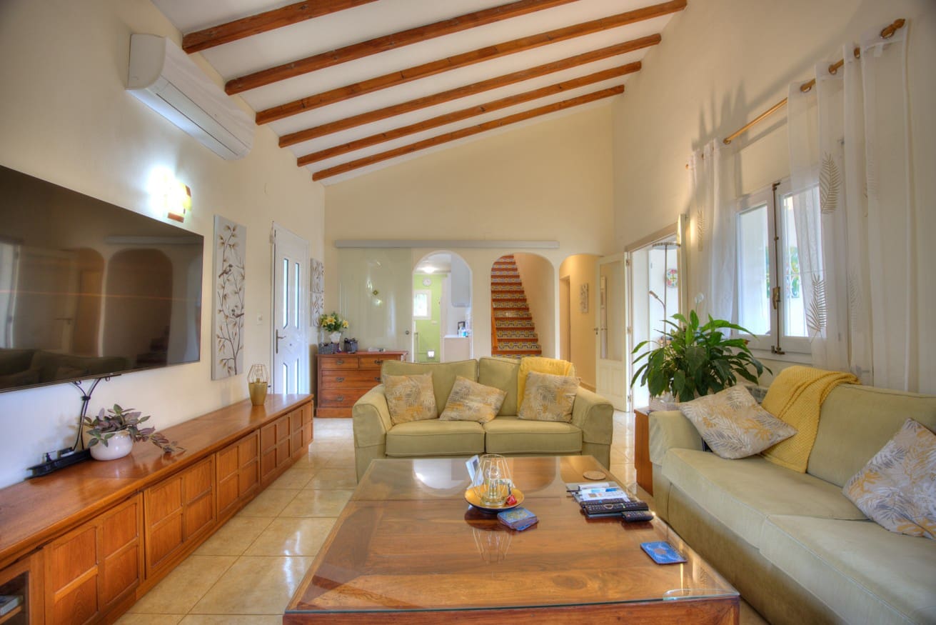 Chalet de 4 habitaciones en Benissa en venta con piscina garaje - 599.000 € (Ref: 10086820)