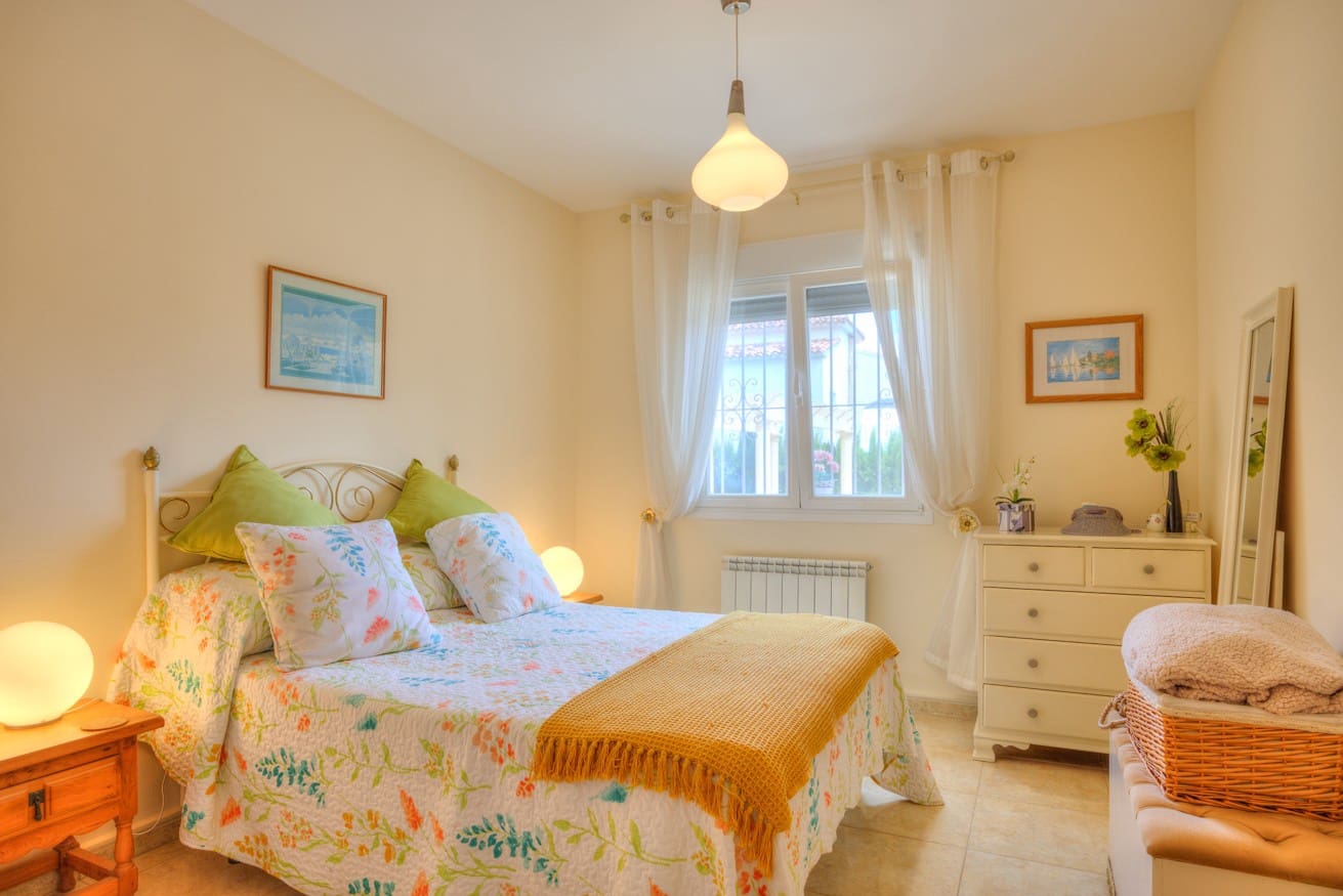 Chalet de 4 habitaciones en Benissa en venta con piscina garaje - 599.000 € (Ref: 10086820)