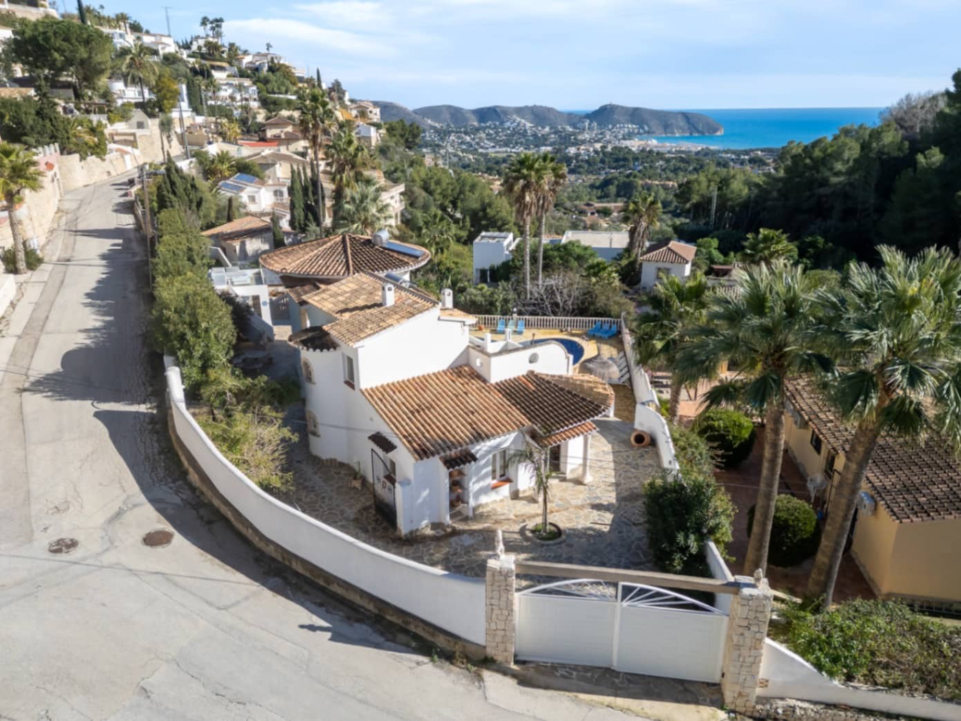 5 sovrum Villa till salu i Moraira med pool garage - 1 099 000 € (Ref: 10086821)