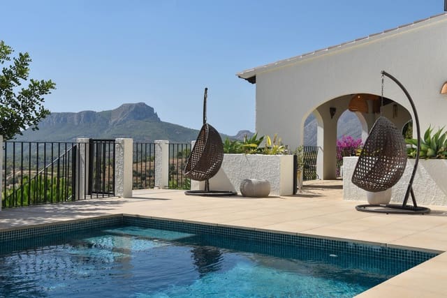 4 camera da letto Finca/Casa di Campagna in vendita in Benissa con piscina garage - 895.000 € (Rif: 10086823)
