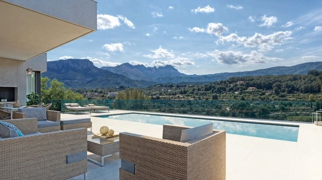 Chalet de 3 habitaciones en Calpe / Calp en venta con piscina garaje - 1.135.000 € (Ref: 10086826)