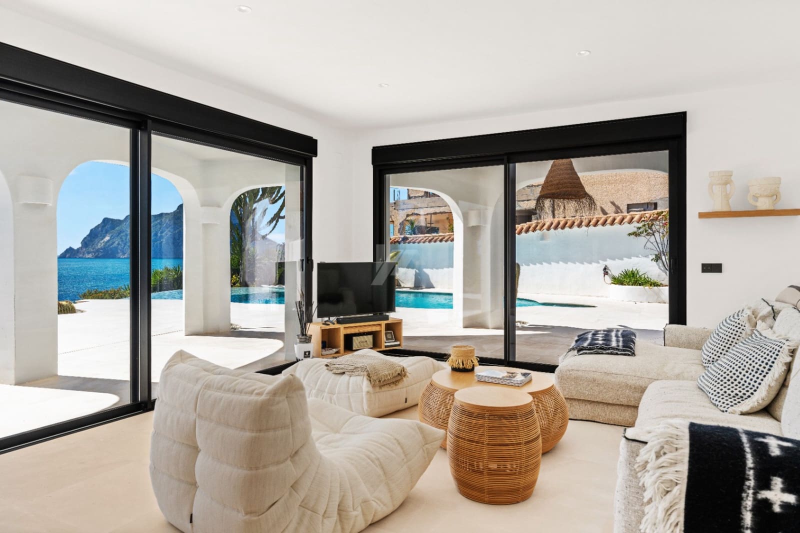 3 slaapkamer Villa te koop in Benissa met zwembad garage - € 2.995.000 (Ref: 10086828)