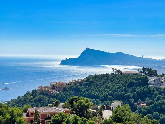 5 sovrum Villa till salu i Altea med pool garage - 2 480 000 € (Ref: 10086835)