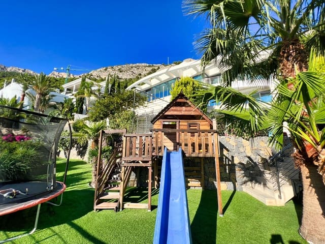 5 sovrum Villa till salu i Altea med pool garage - 2 480 000 € (Ref: 10086835)
