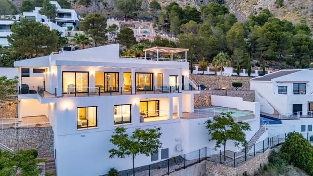 3 soverom Villa til salgs i Altea med svømmebasseng garasje - € 1 295 000 (Ref: 10086836)