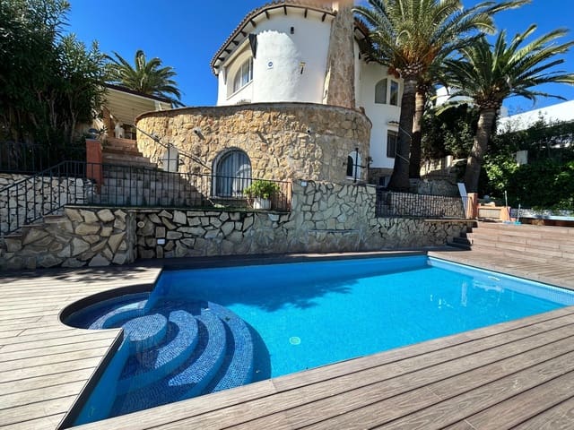 Chalet de 6 habitaciones en Canuta, Calpe / Calp en venta con piscina - 845.000 € (Ref: 10086838)