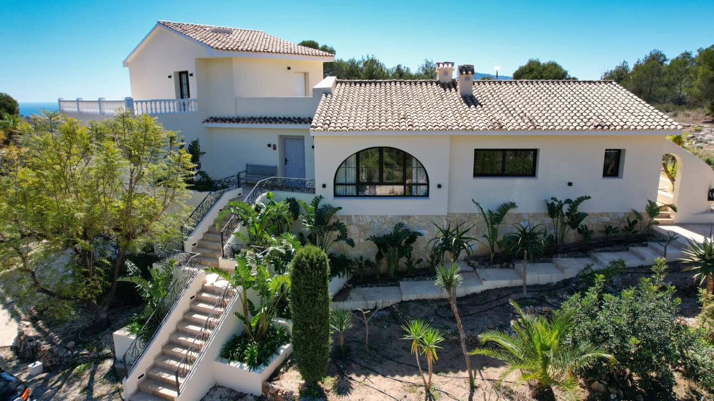 Chalet de 5 habitaciones en Altea en venta con piscina - 1.975.000 € (Ref: 10086839)