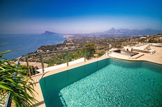 7 bedroom Villa for sale in Altea with pool garage - € 2,850,000 (Ref: 10086840)