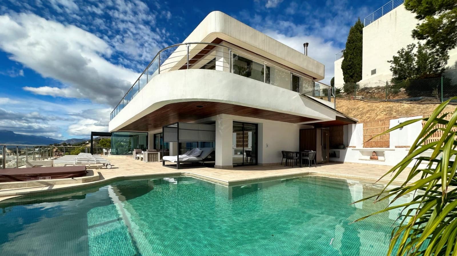 7 bedroom Villa for sale in Altea with pool garage - € 2,850,000 (Ref: 10086840)
