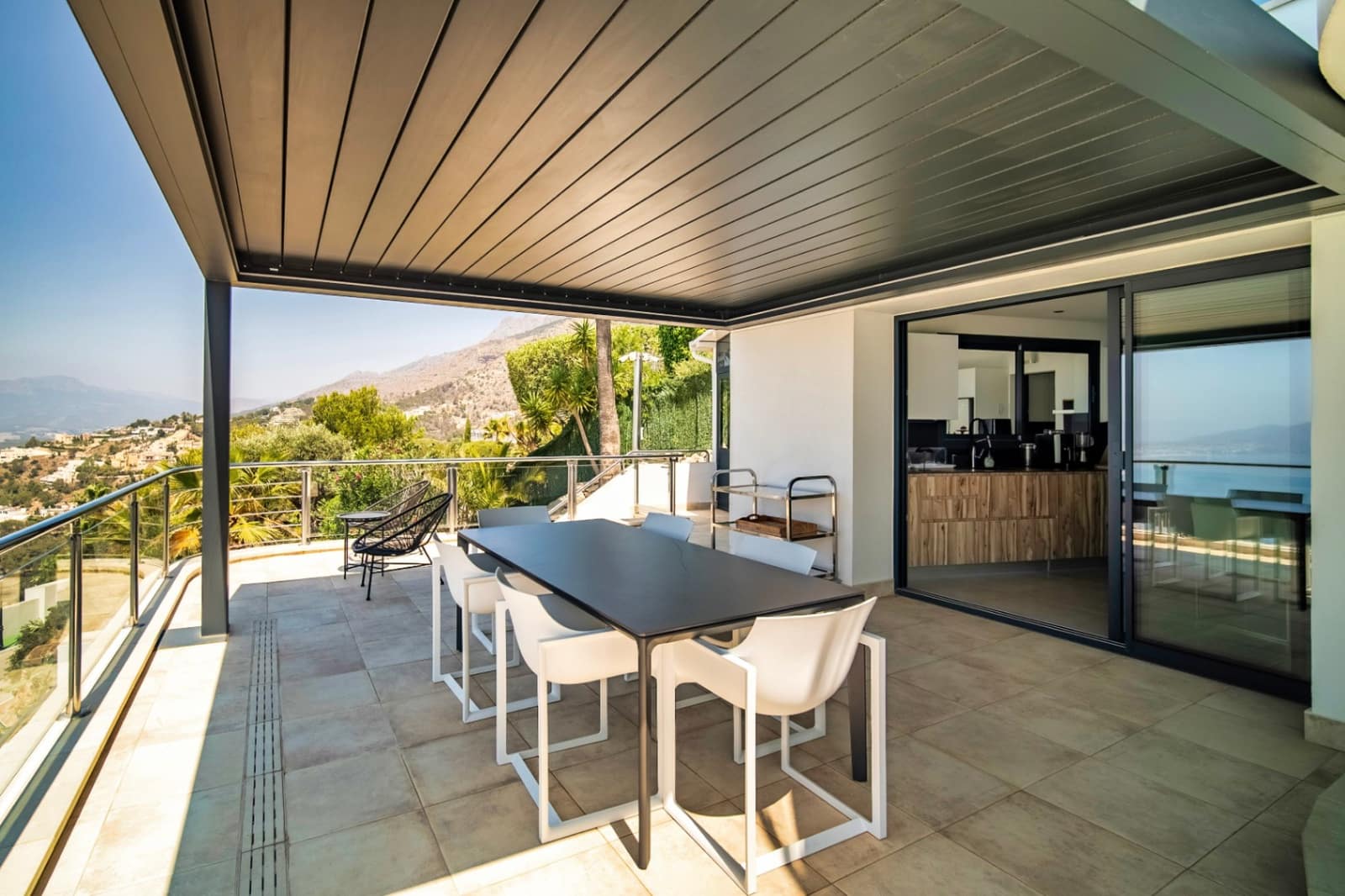 7 bedroom Villa for sale in Altea with pool garage - € 2,850,000 (Ref: 10086840)