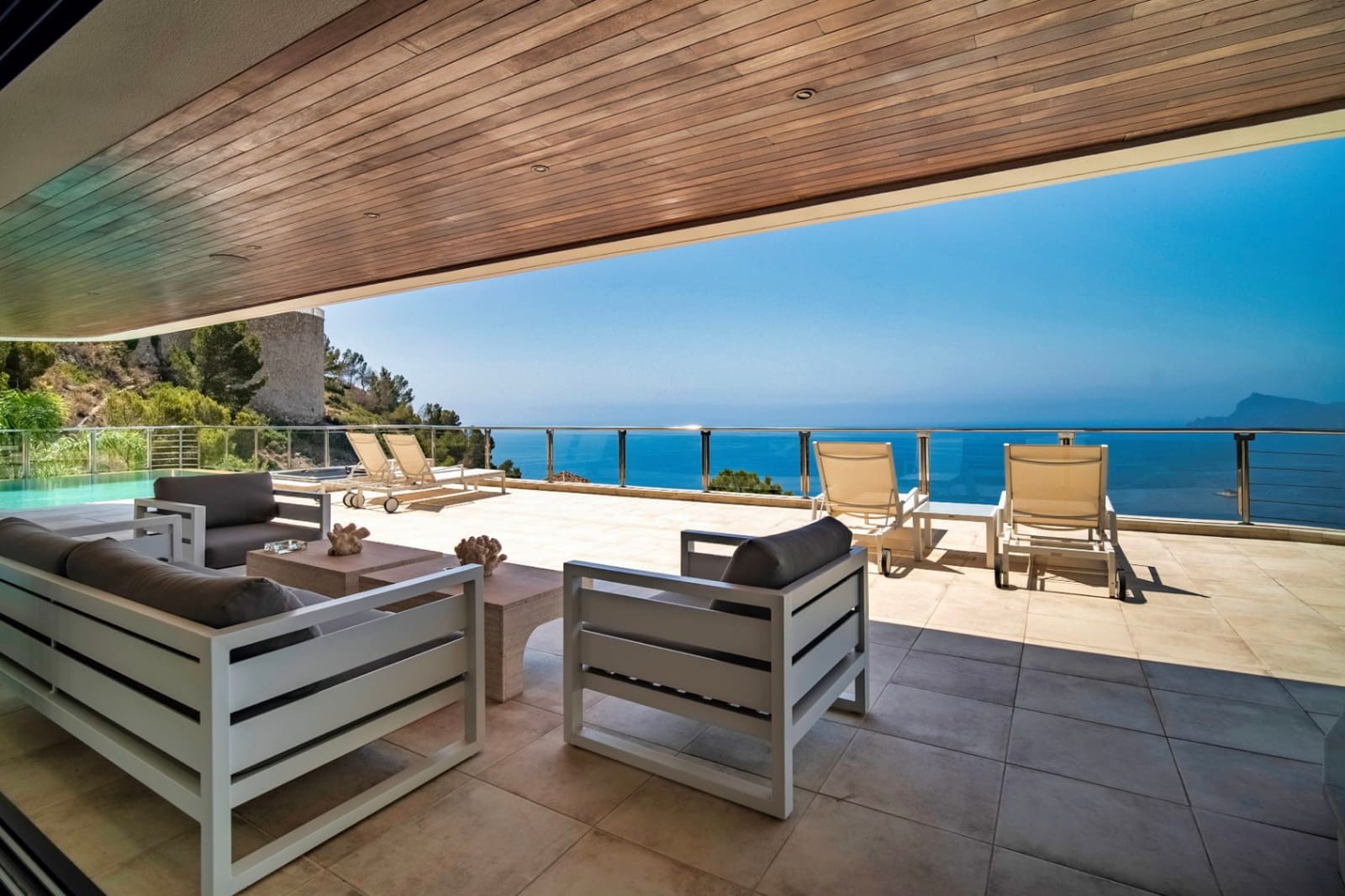 7 bedroom Villa for sale in Altea with pool garage - € 2,850,000 (Ref: 10086840)