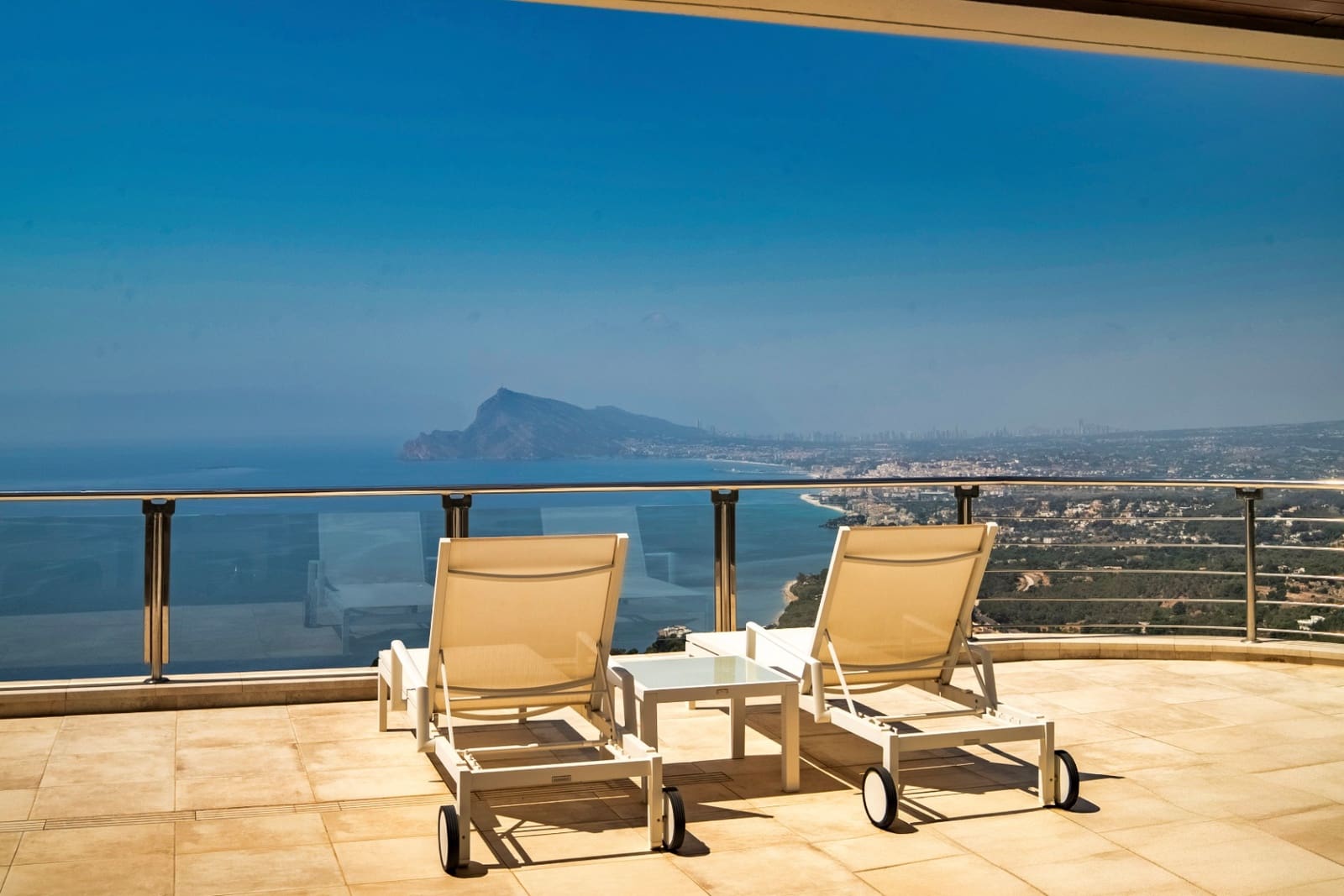 7 bedroom Villa for sale in Altea with pool garage - € 2,850,000 (Ref: 10086840)