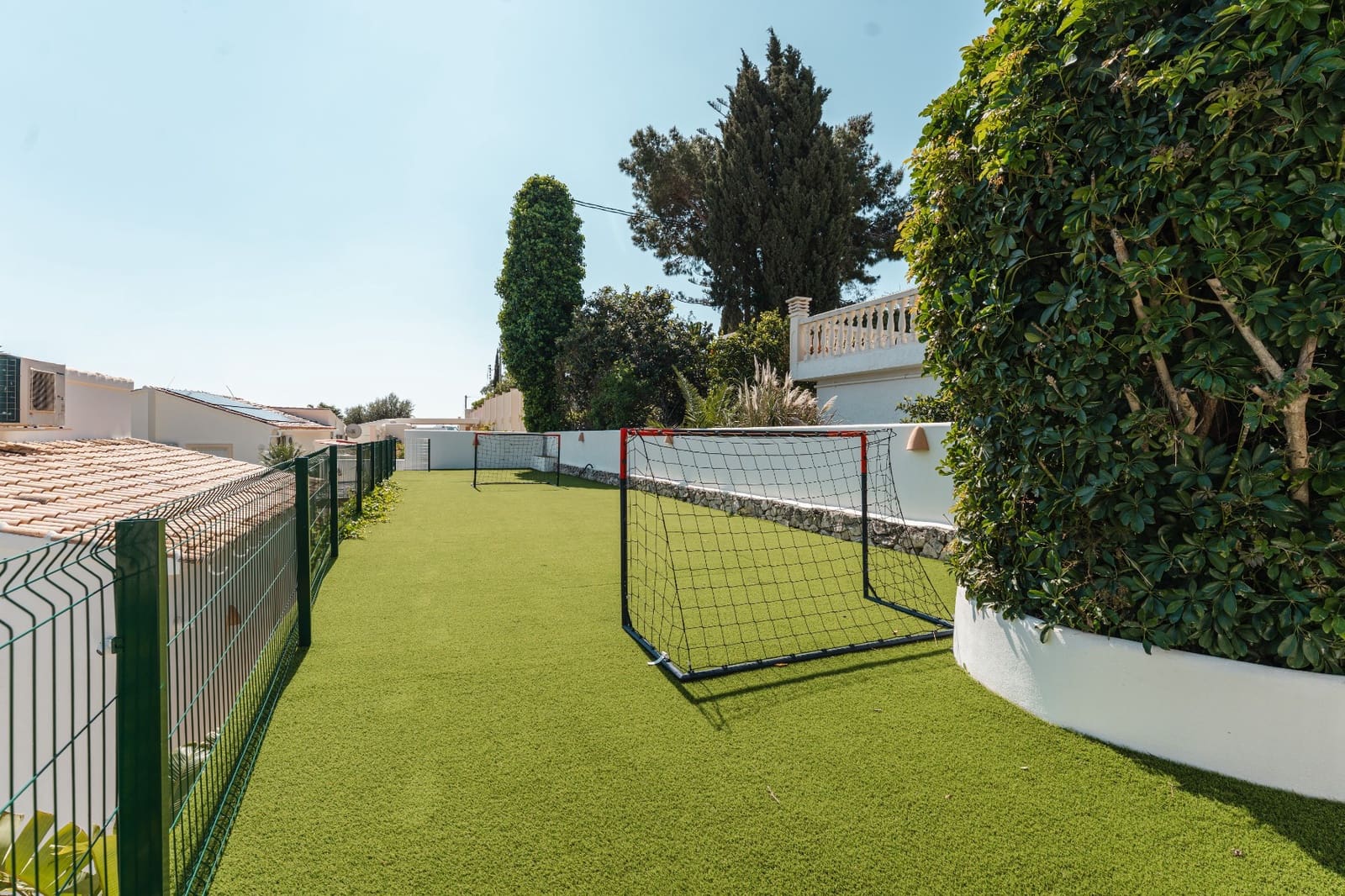 4 slaapkamer Villa te koop in Montemar met zwembad garage - € 1.100.000 (Ref: 10086847)