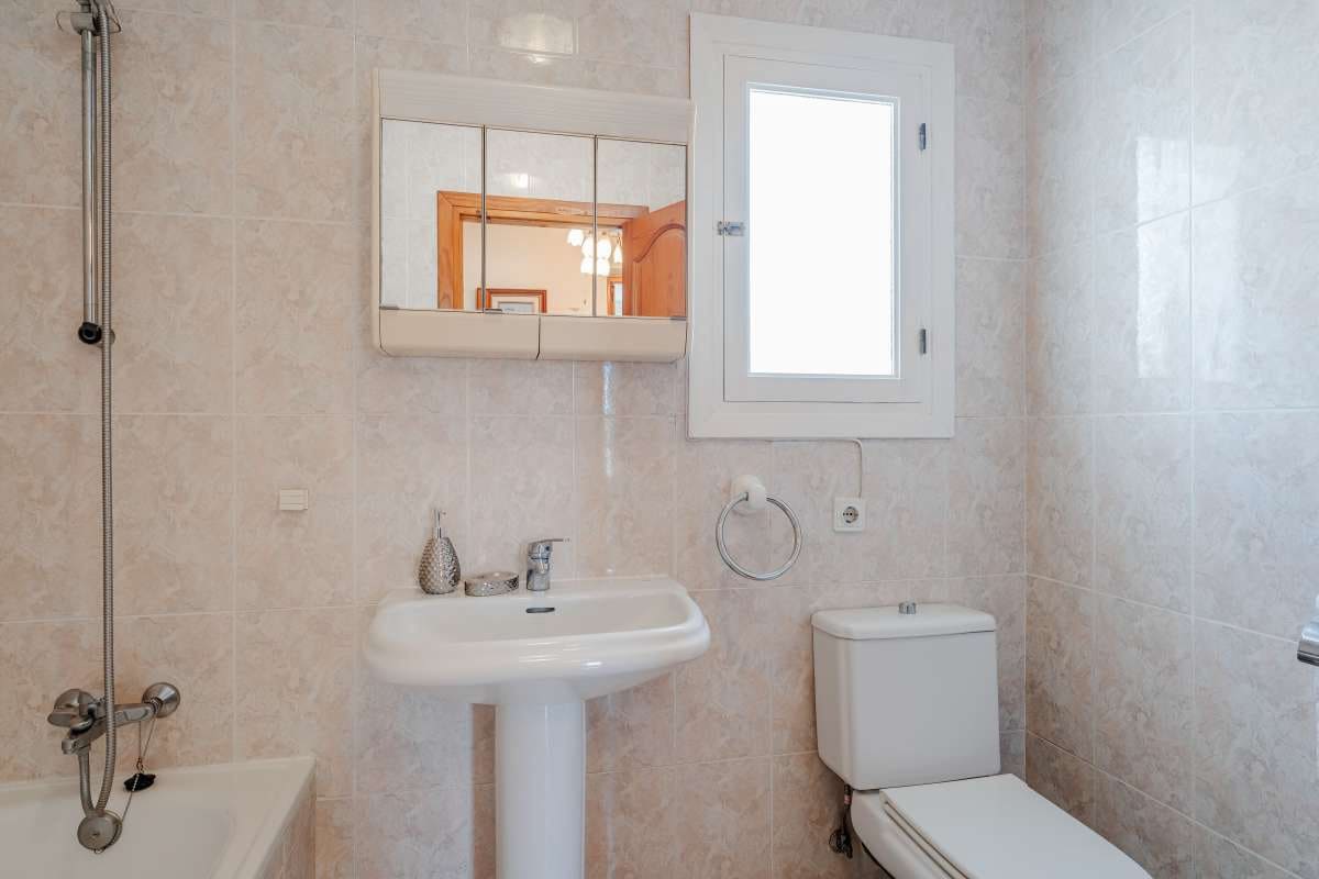 Chalet de 6 habitaciones en Calpe / Calp en venta con piscina - 649.000 € (Ref: 10086853)
