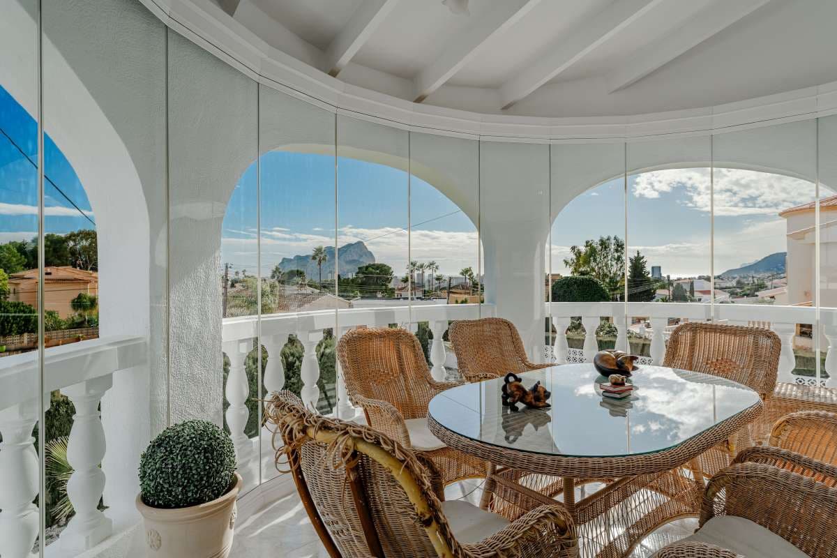 Chalet de 6 habitaciones en Calpe / Calp en venta con piscina - 649.000 € (Ref: 10086853)