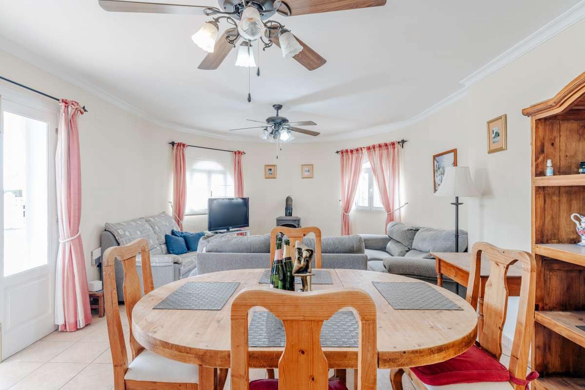 Chalet de 6 habitaciones en Calpe / Calp en venta con piscina - 649.000 € (Ref: 10086853)