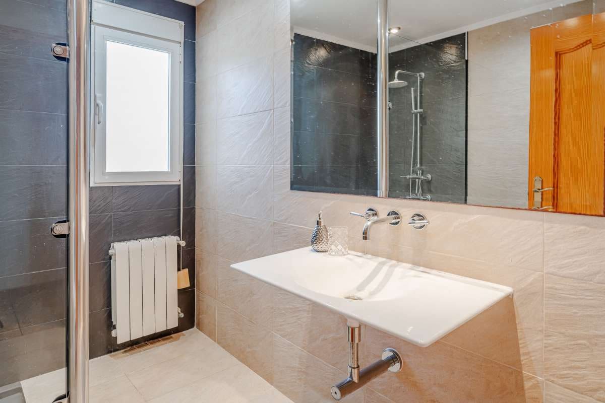 Chalet de 6 habitaciones en Calpe / Calp en venta con piscina - 649.000 € (Ref: 10086853)